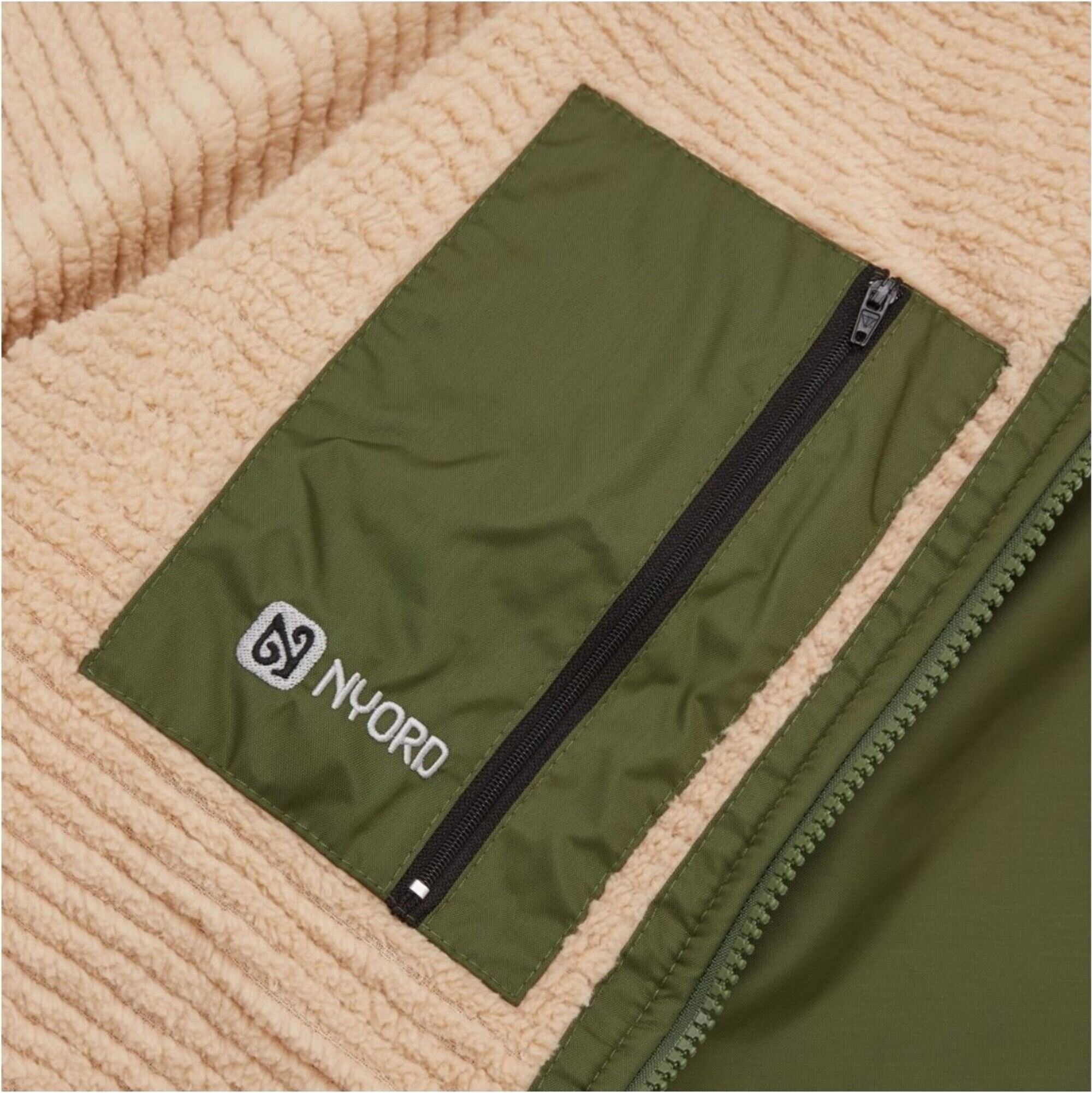 2025 Nyord Primaloft Outdoor Detachable Sleeve Changing Robe ACC0006 - Khaki / Ecru